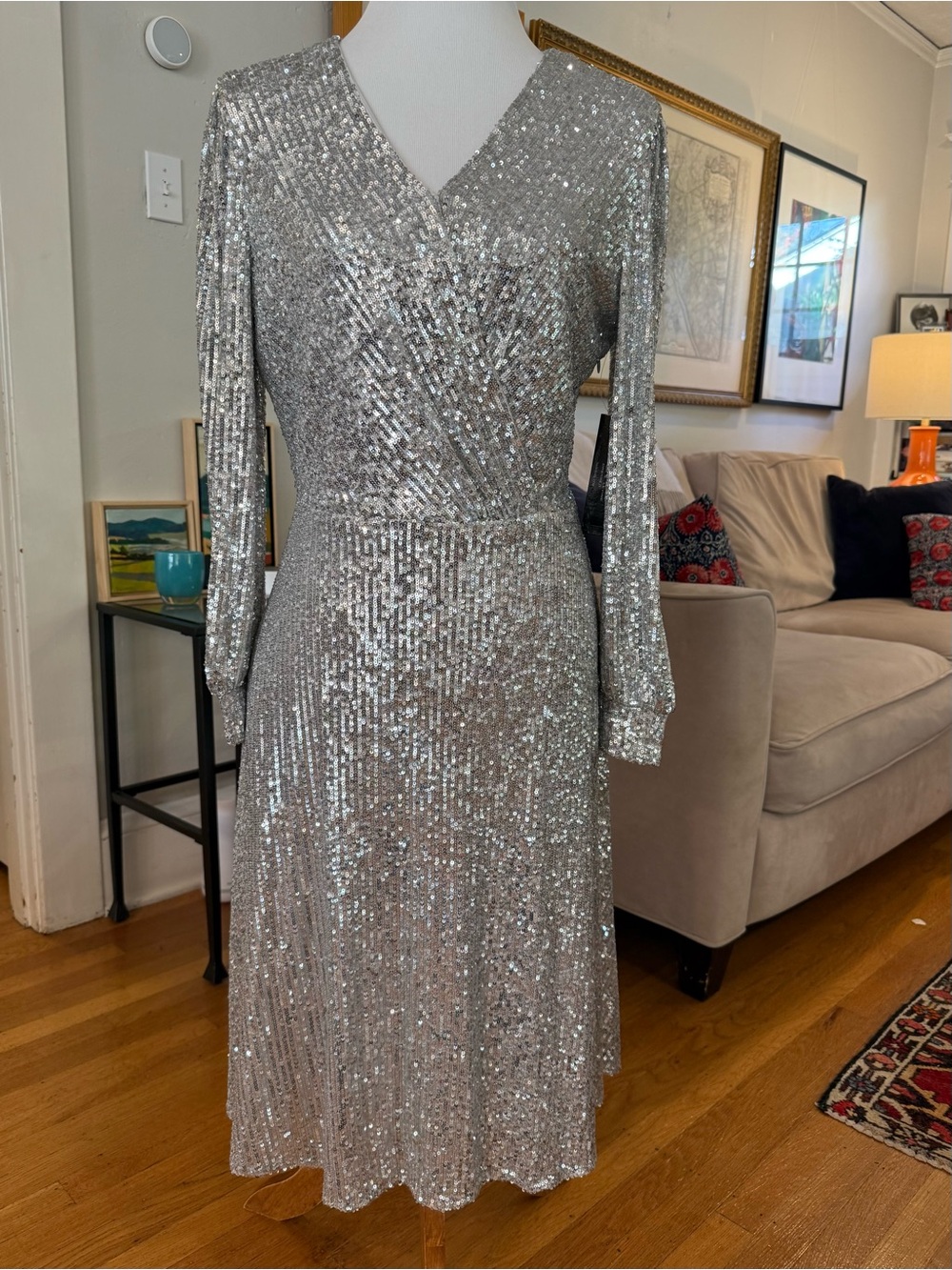 NWT Tahiti Silver Sequin V-Neck Long Sleeve Dress Deep-V